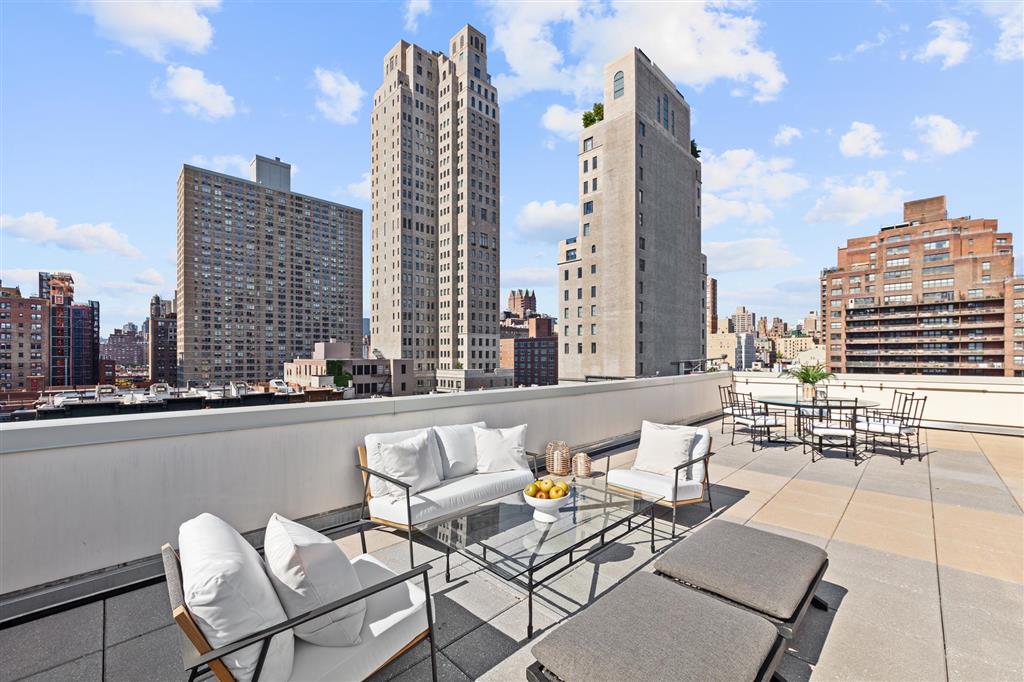 320 East 82nd Street PENTHOUSE Upper East Side New York NY 10028