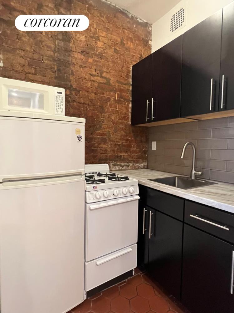 254 West 93rd Street 6 Upper West Side New York, NY 10025