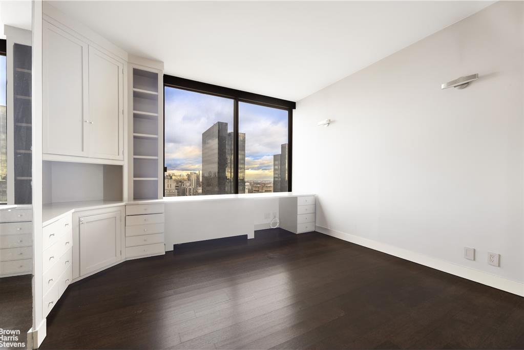 418 East 59th Street 31B Sutton Place New York, NY 10022