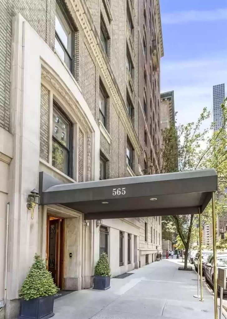 565 Park Avenue 4W Upper East Side New York, NY 10065