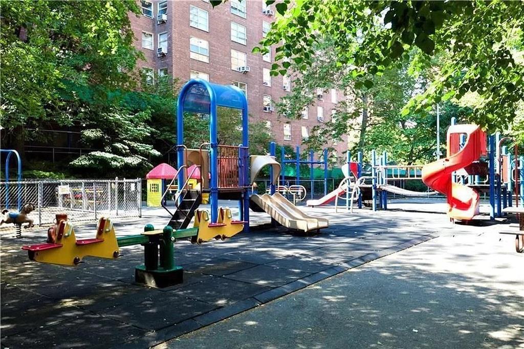 549 West 123rd Street 3G Morningside Heights New York, NY 10027
